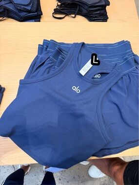 ALO Yoga Navy Blue Men’s Performance Tank